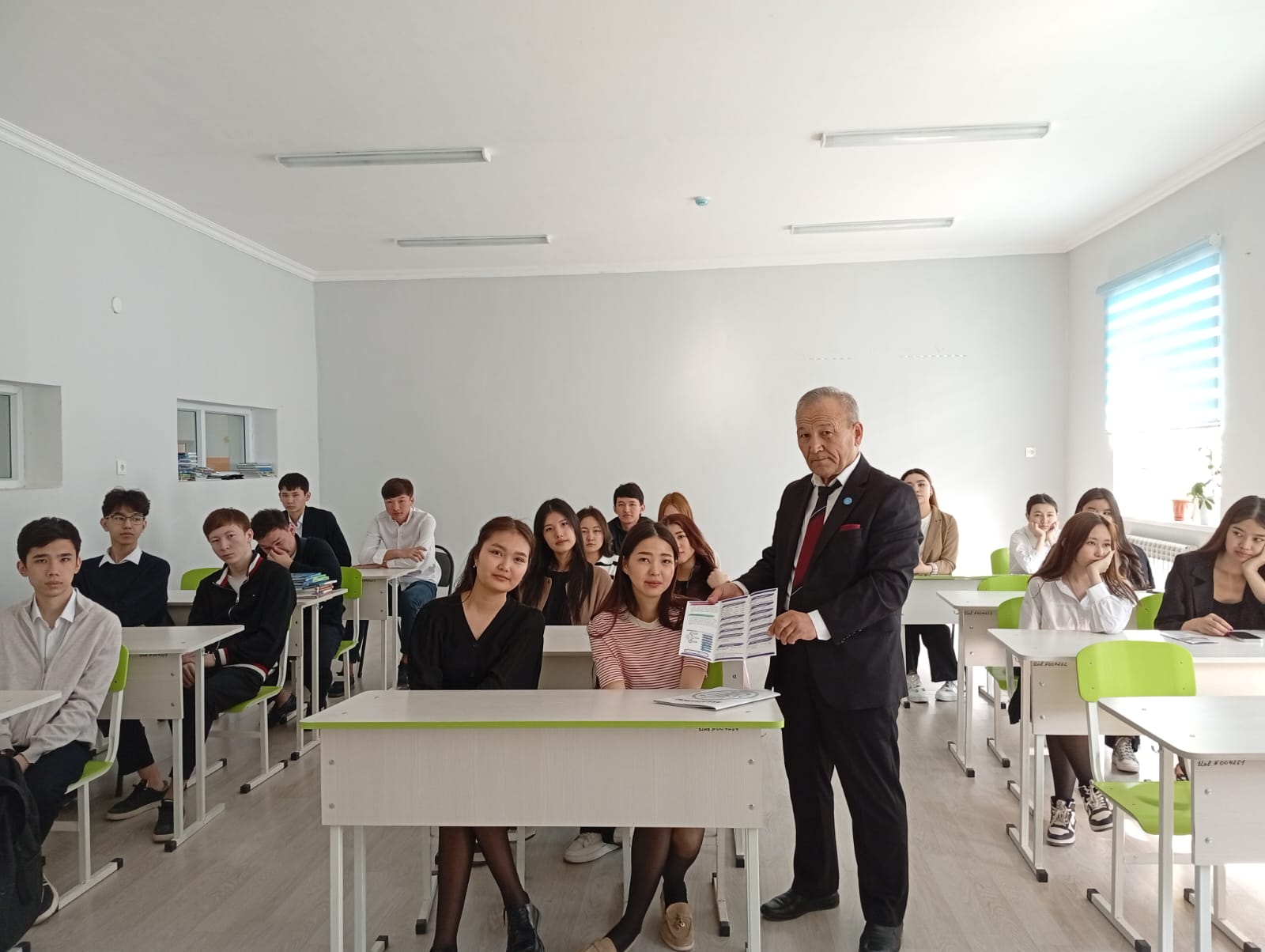 Д.Қонаев атындағы жалпы орта мектебінде кәсіби бағдар беру кездесуі
