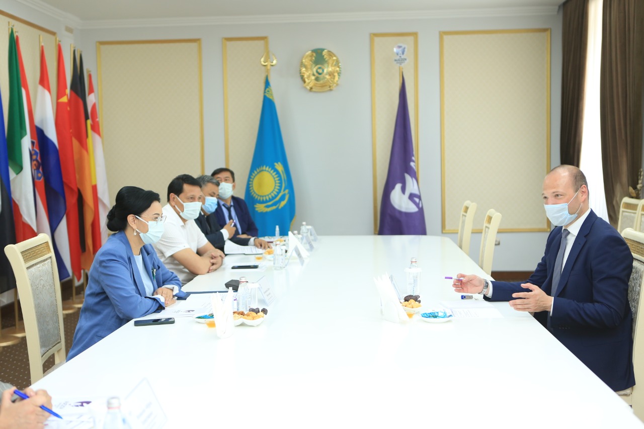 Visit of the Regional Director of QS Quacquarelli Symonds for Central Asia and Eastern Europe Sergei  Khristoliubov to M. Auezov South Kazakhstan University 
