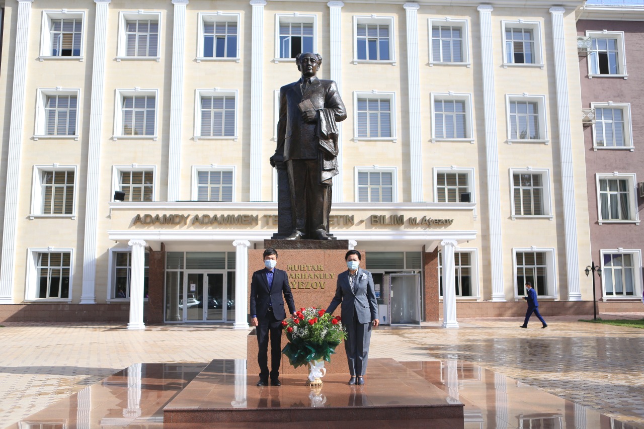 On September 28, 2021 was held the XVII scientific and practical conference of young scientists &quot;Auezov Readings&quot; organized by the M. Auezov Institute of Literature and Art in Almaty. 