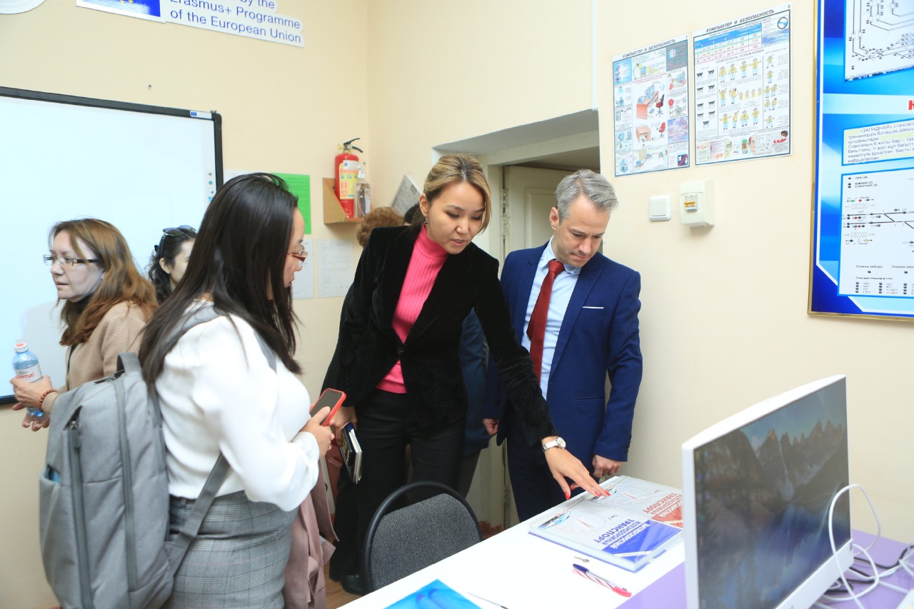 Visit of the project team within the framework of the Erasmus+ project &quot;ECONOMICS, ECOLOGY AND INFRASTRUCTURE ON HIGH-SPEED RAILWAYS&quot; (EEIHSR) at M. Auezov South Kazakhstan university