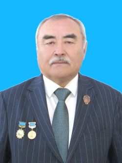 Күмісбеков Серік Арғынбайұлы-техника ғылымдарының кандидаты, профессор.