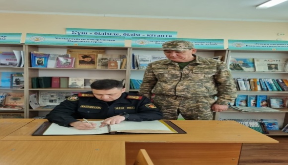 On April 8, 2022, the head of the Main Directorate of Military Police of the Ministry of Defense of the Republic of Kazakhstan, Colonel Kulumbetov R. zh., visited the Military Department of NJSC&quot; training named after M. Auezov&quot;.