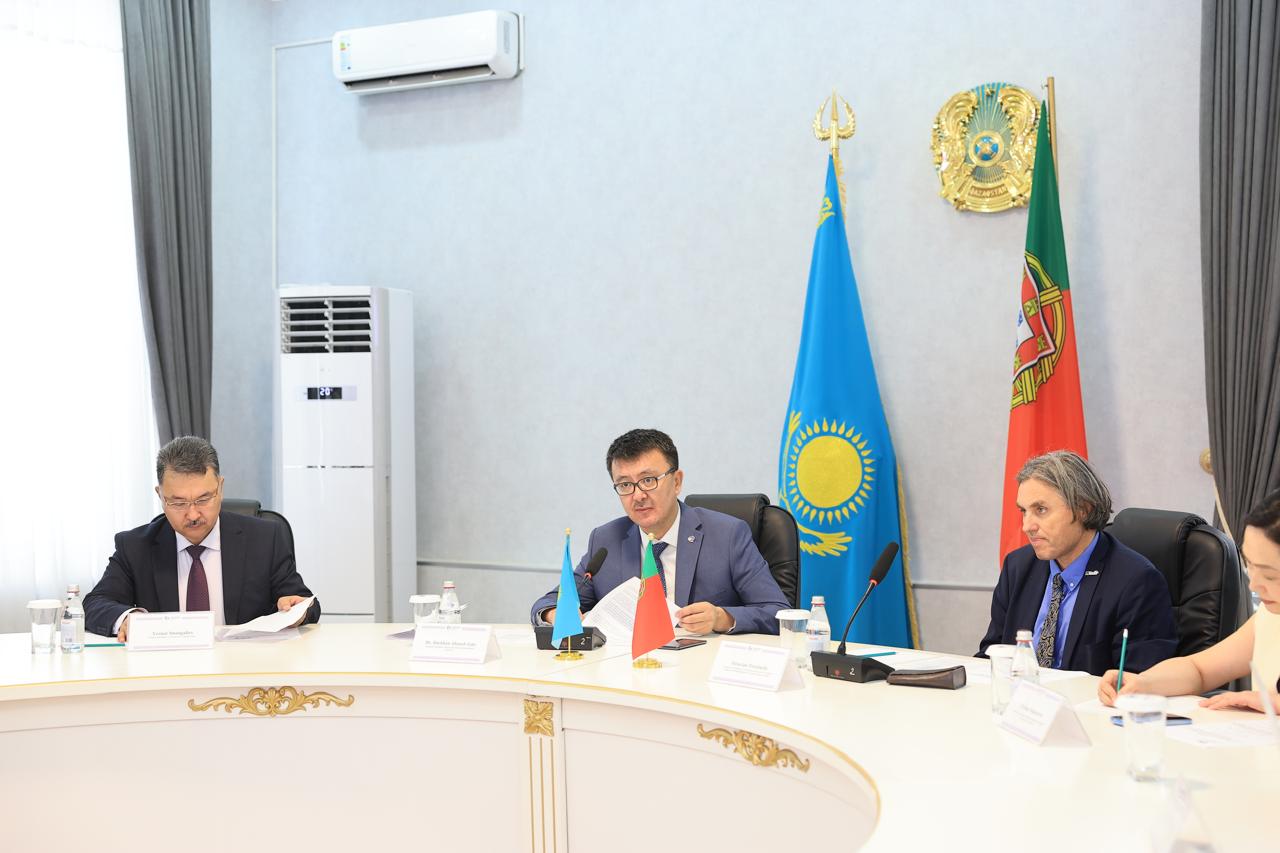 Auezov University Strengthens International Cooperation in Digital Technologies and Artificial Intelligence