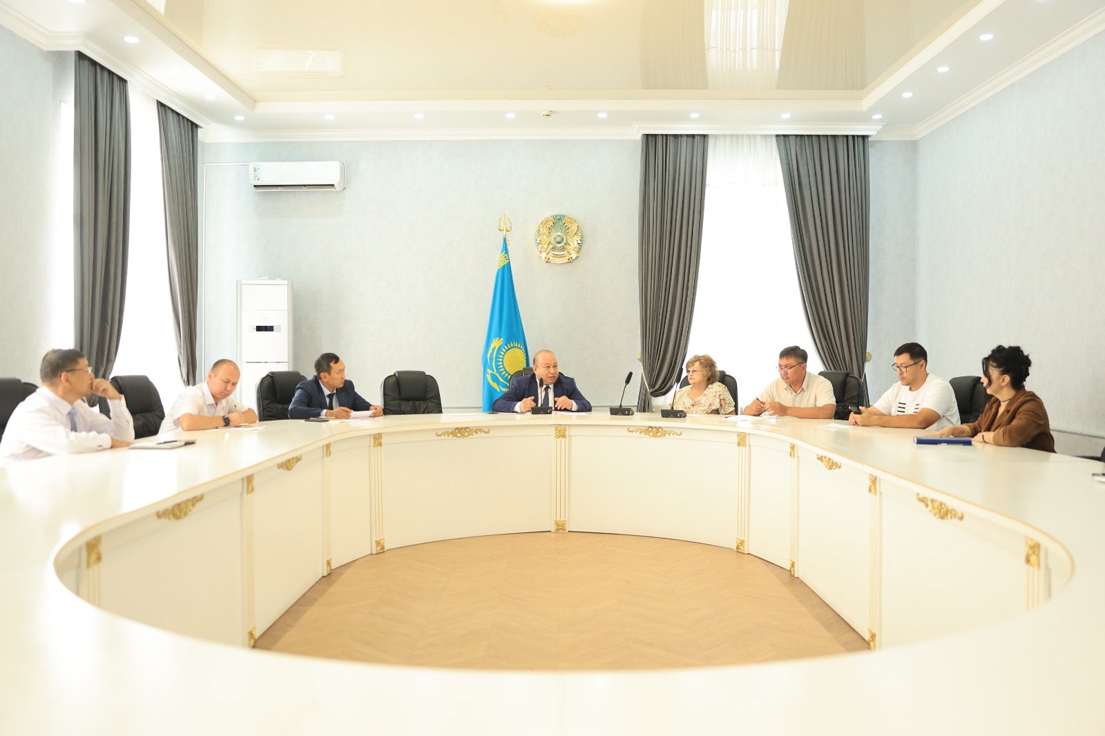 Әуезов университетінің 4 студенті  «Визит» зауыты  ұсынған білім грантын ұтып алды