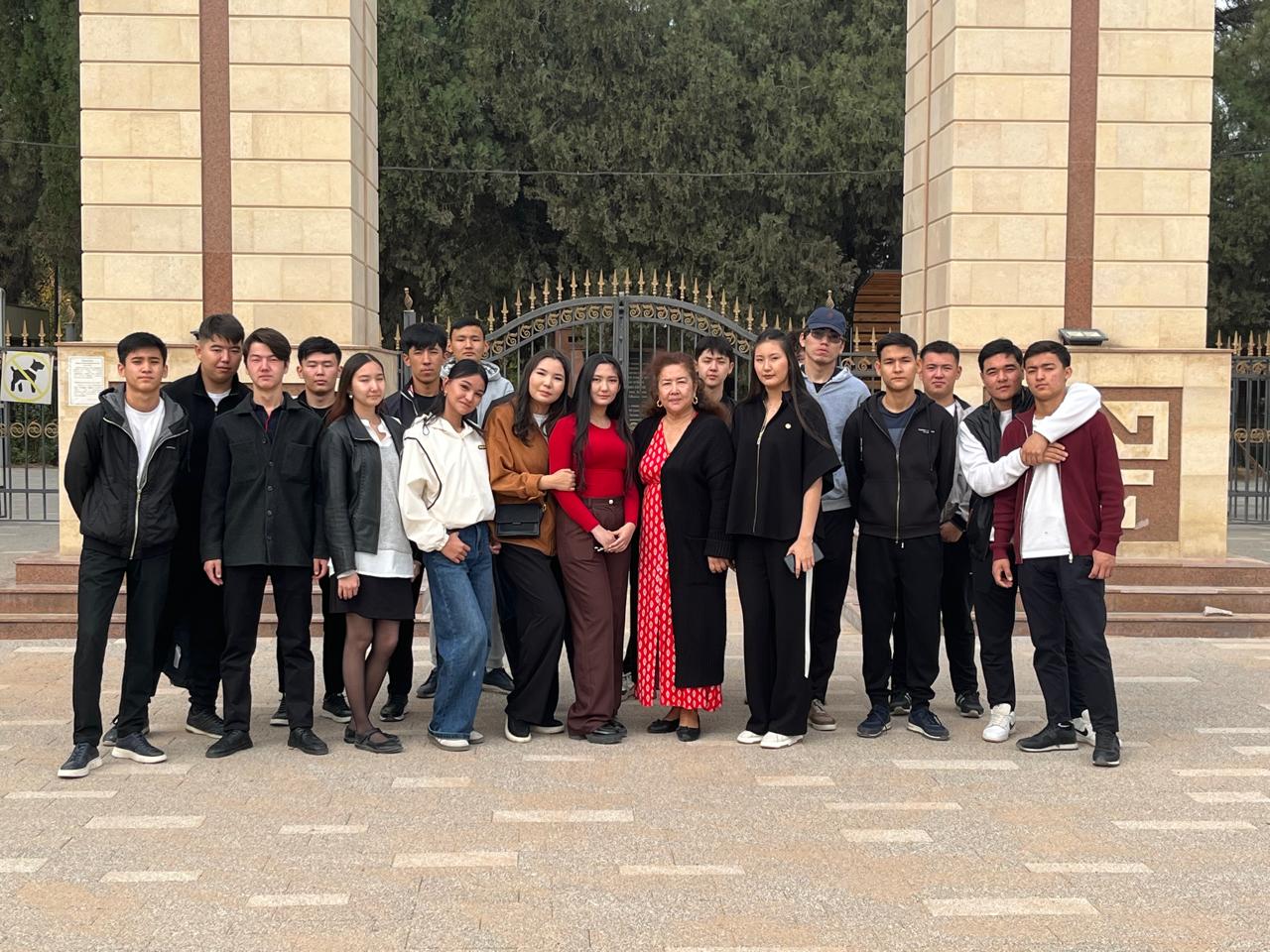 Природа как воспитатель: познавательная поездка студентов в дендропарк