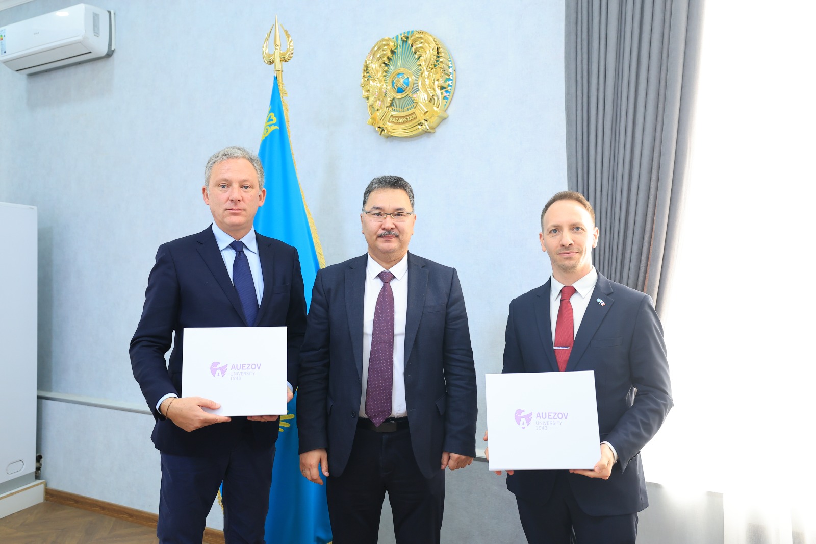 Франция Елшілігінің мәдениет және ынтымақтастық жөніндегі кеңесшісінің М. Әуезов атындағы Оңтүстік Қазақстан университетіне сапары