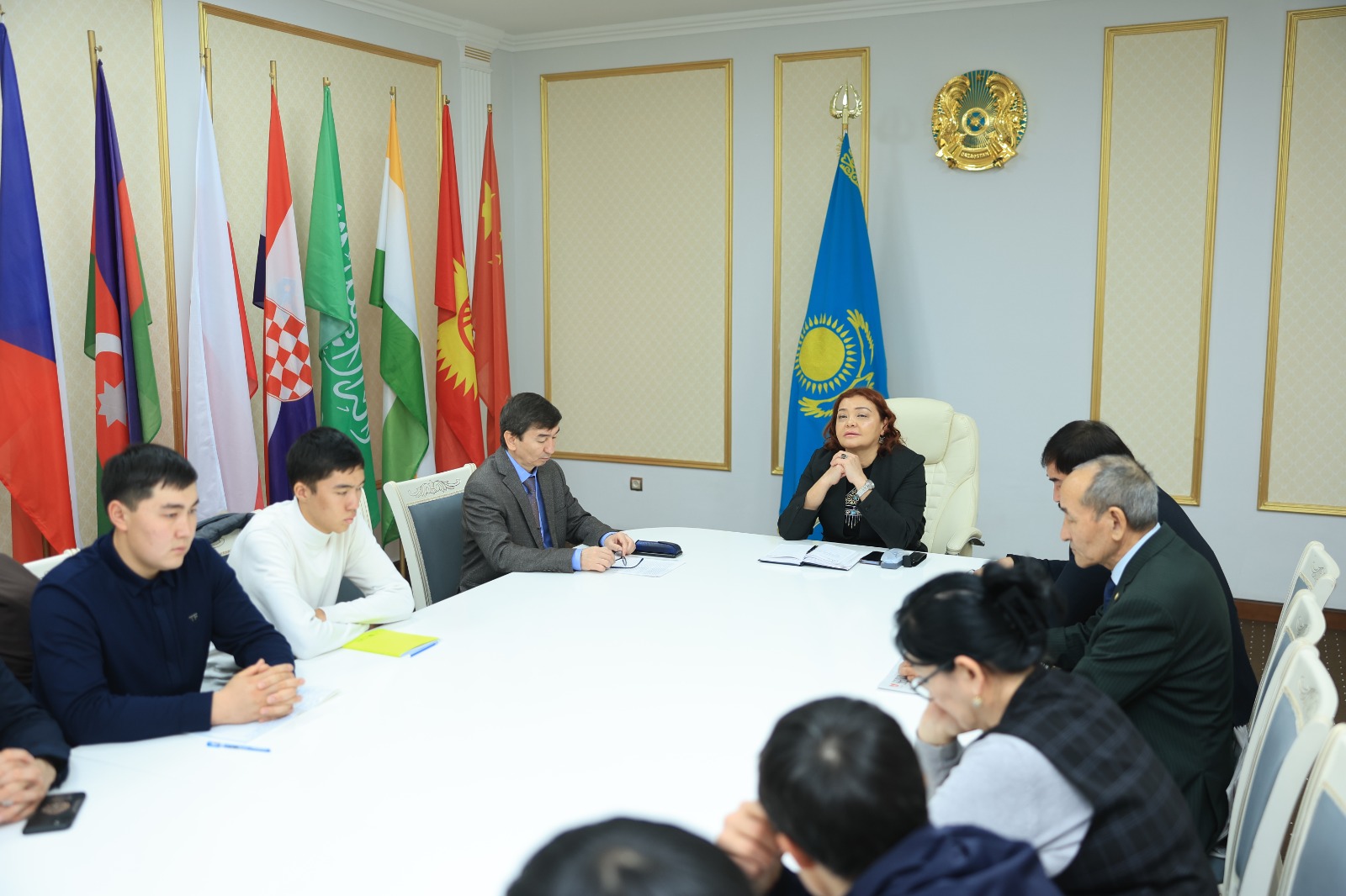 «Қазақстандағы Президенттік институт: Конституциялық прогрестің жаңа факторлары» тақырыбында дөңгелек үстел өтті