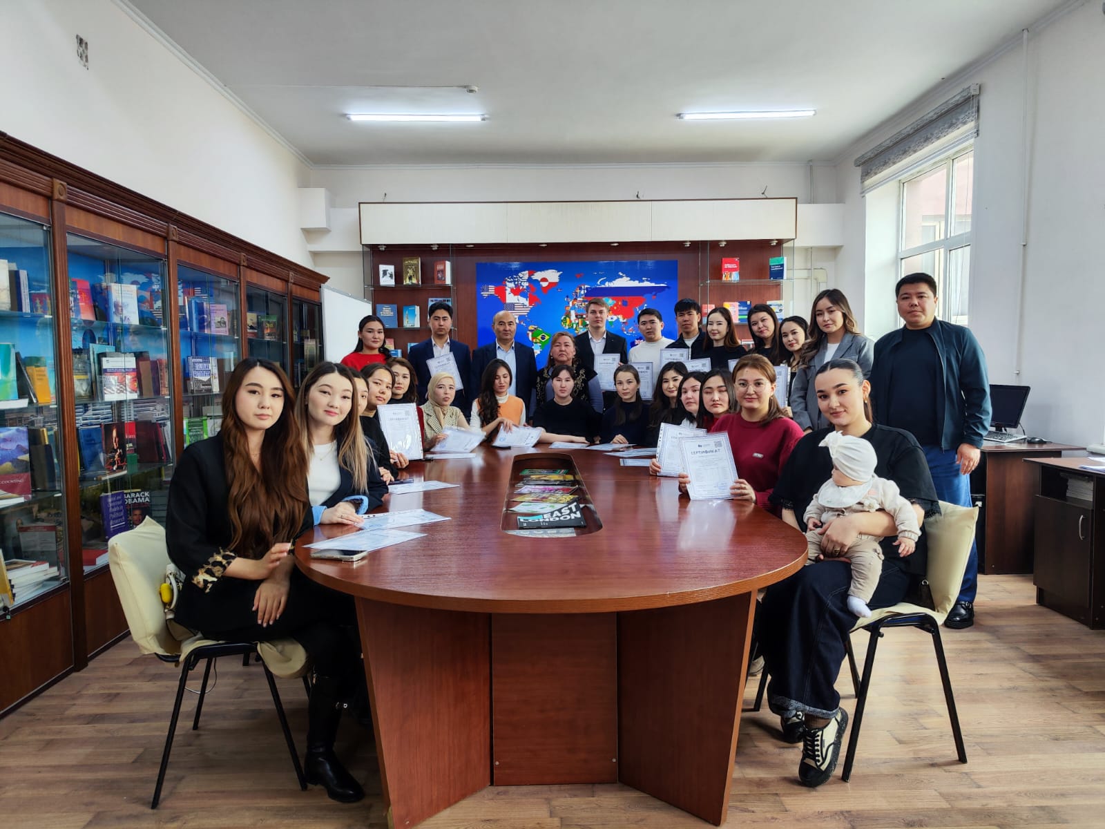 Педагогтік қайта даярлау курсының тыңдаушылары оқуларын сәтті аяқтады