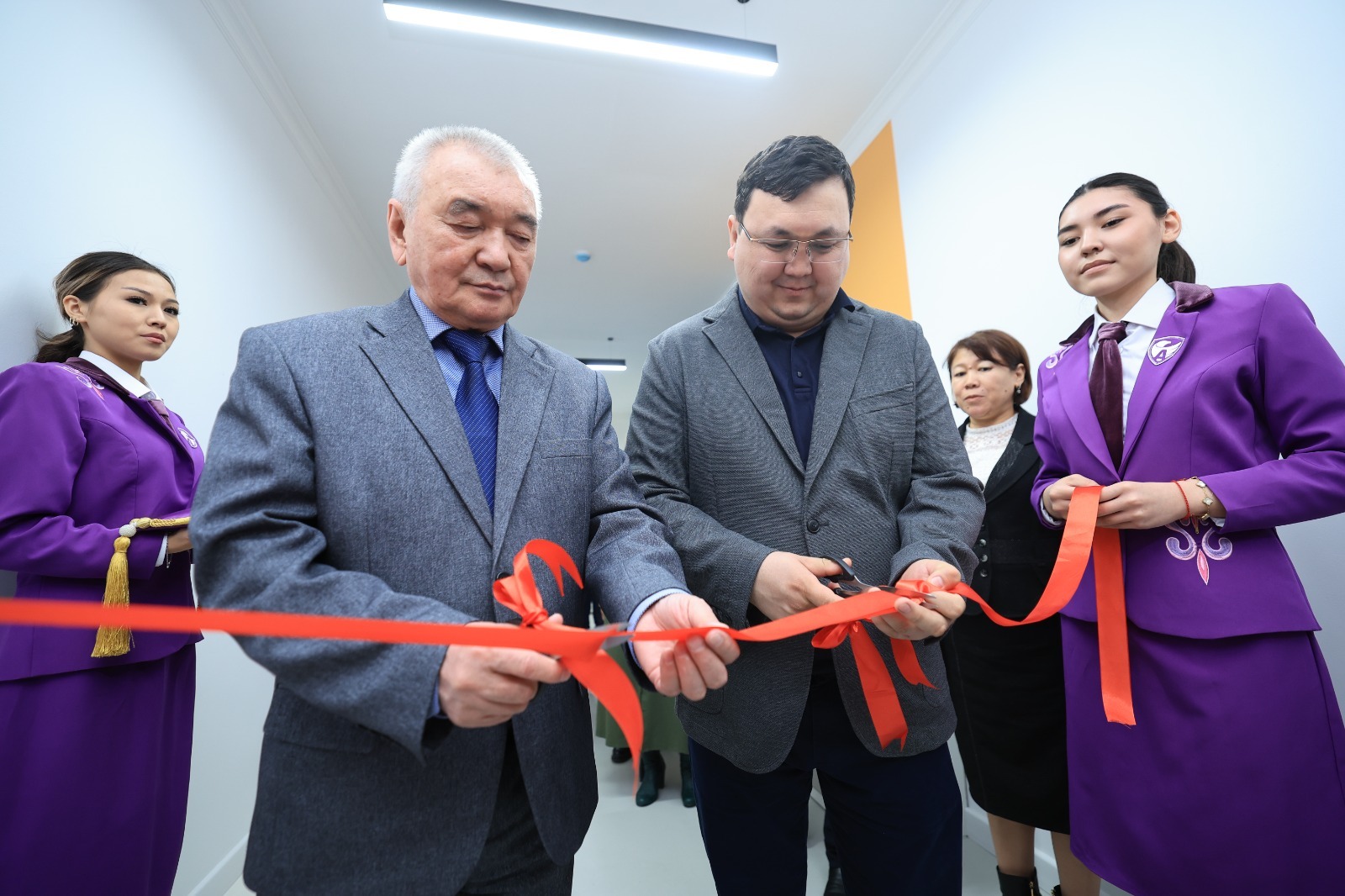 М. Әуезов атындағы Оңтүстік Қазақстан университеті Директорлар кеңесінің мүшелері бас қосты