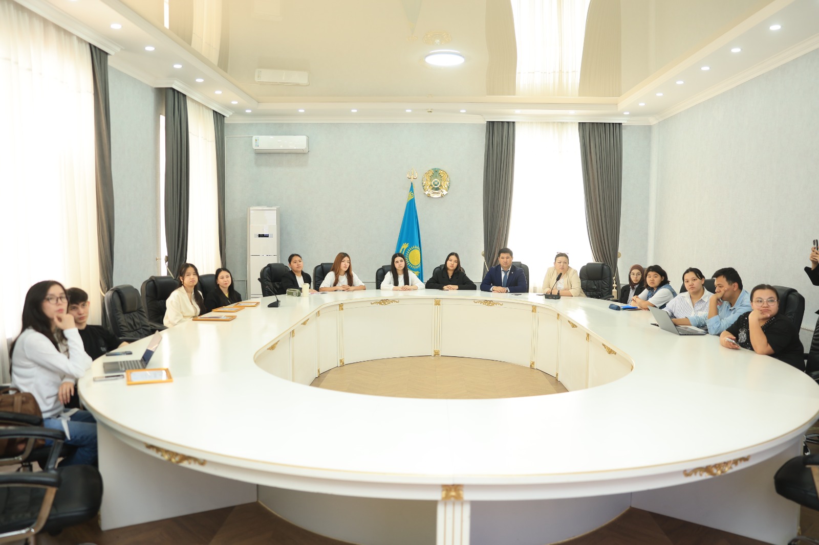 Chairman of Eurasia Foundation (from Asia) Yoji Sato delivers Online Lecture at M. Auezov South Kazakhstan University