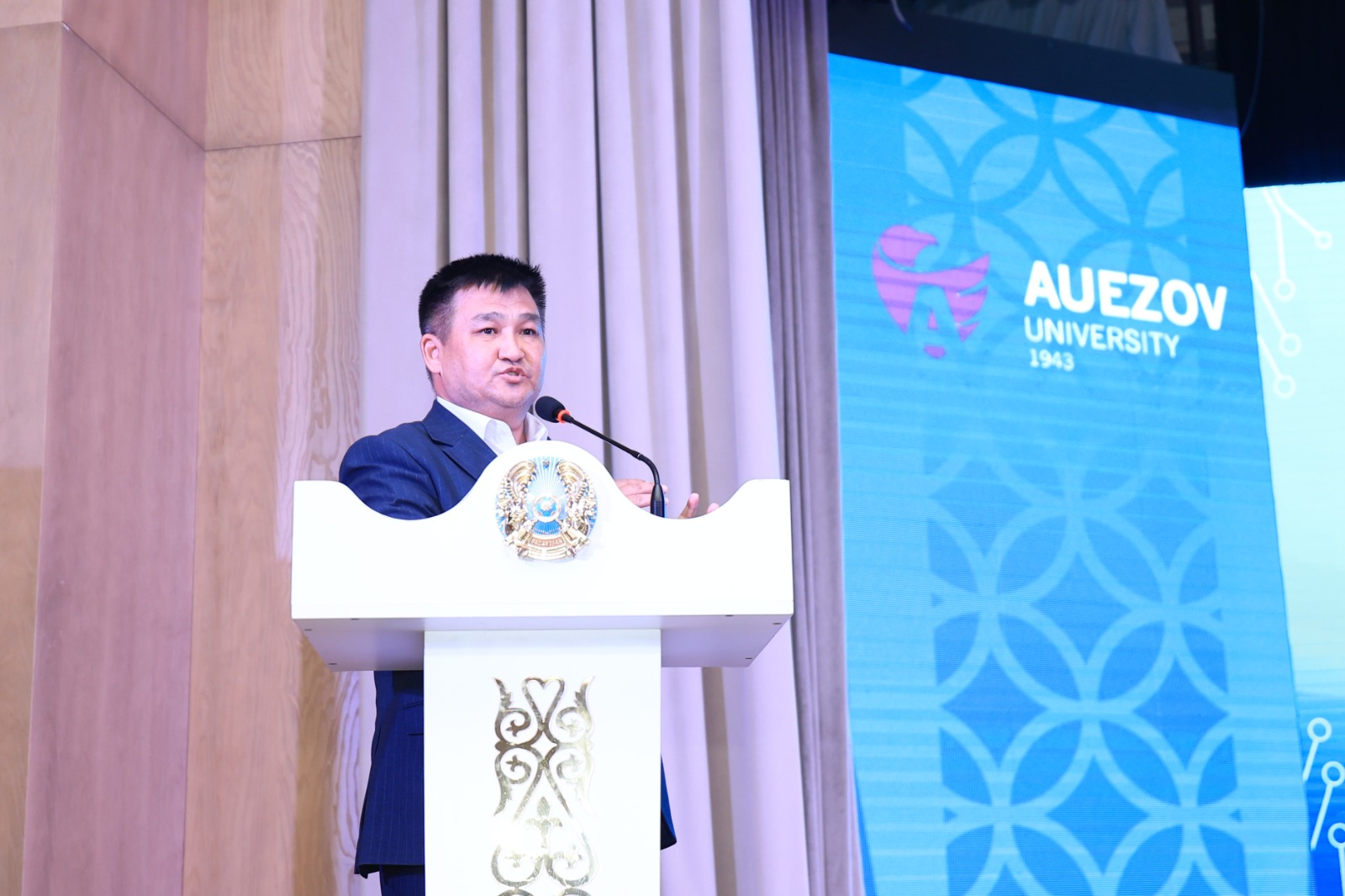 Жаңа Конституция: Жастарға құқықтық бағдар