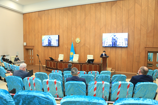  Сегодня 31 марта 2021 года состоялась встреча ректора Южно-Казахстанского университета им. М.Ауэзова Кожамжаровой Д.П. с группой ведущих ученых университета.