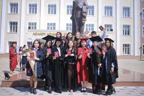 Дипломы получили магистры Южно-Казахстанского государственного университета