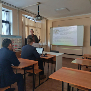М.Әуезов атындағы ОҚУ «АТ және Э» ЖМ жас ғалымдарына шетелдік жетекші профессор Д.П.Қараивановтың семинар өткізуі