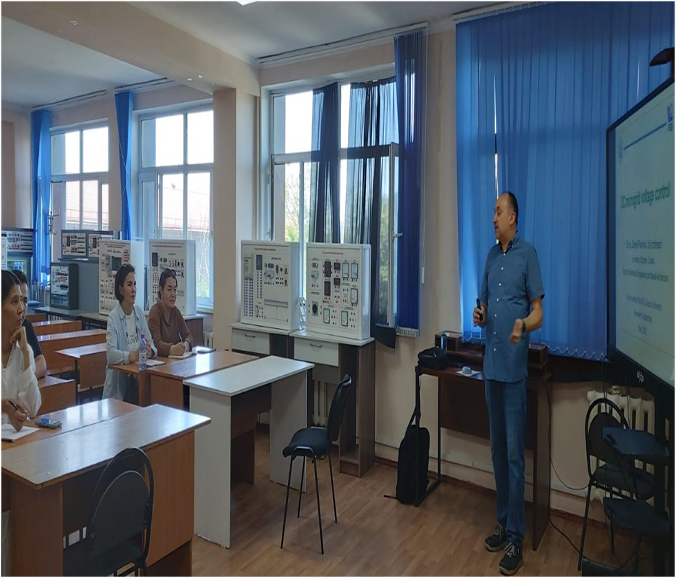 Жетекші шетелдік ғалым, профессор Даниель Павковичтің «Электроэнергетика» БББ докторантура білім алушыларына дәріс оқуы