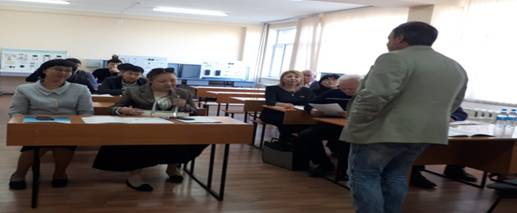В КРУГУ  ЕДИНОМЫШЛЕННИКОВ