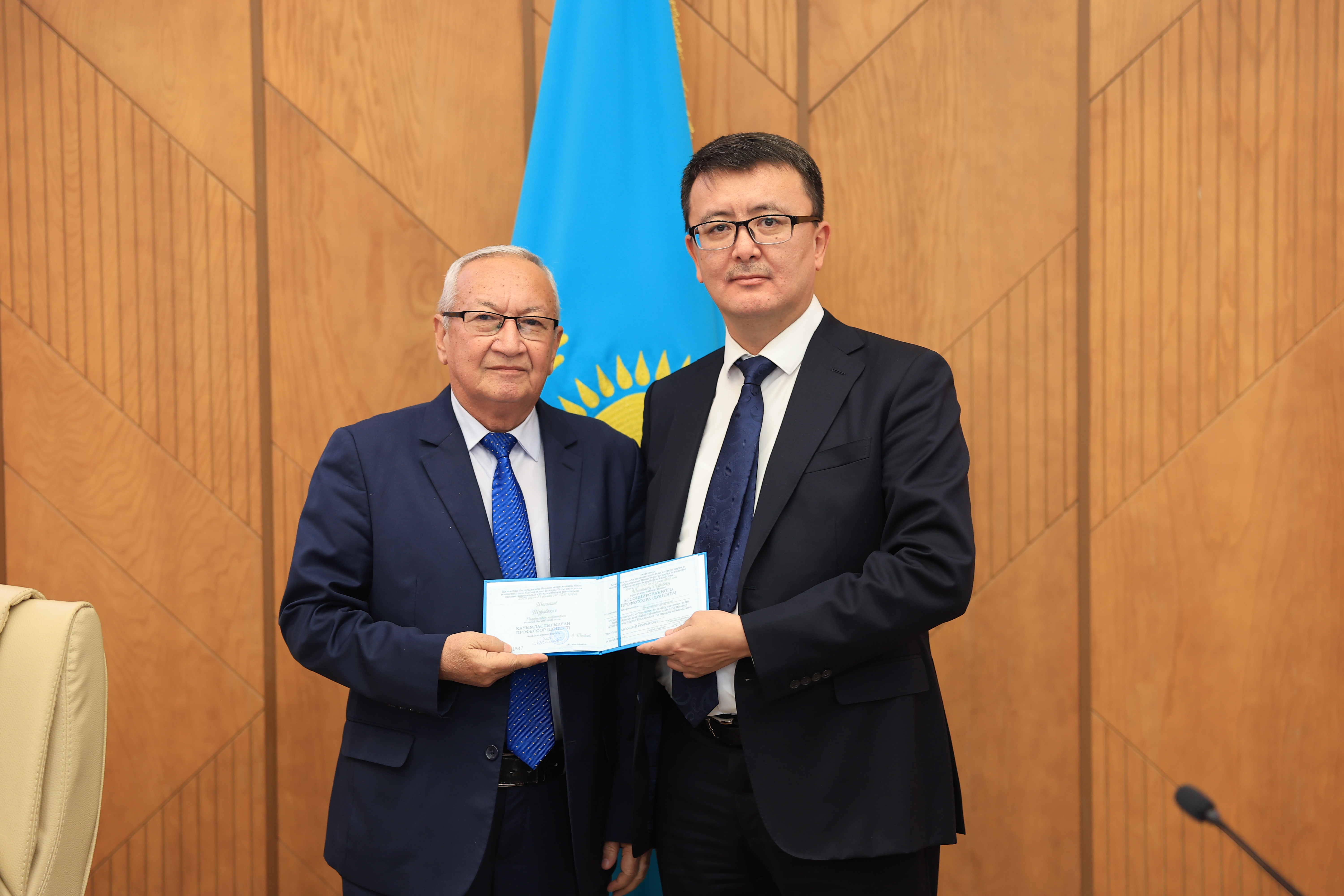  ПРИСВОЕНО ЗВАНИЕ ДОЦЕНТА (АССОЦИИРОВАННОГО ПРОФЕССОРА)