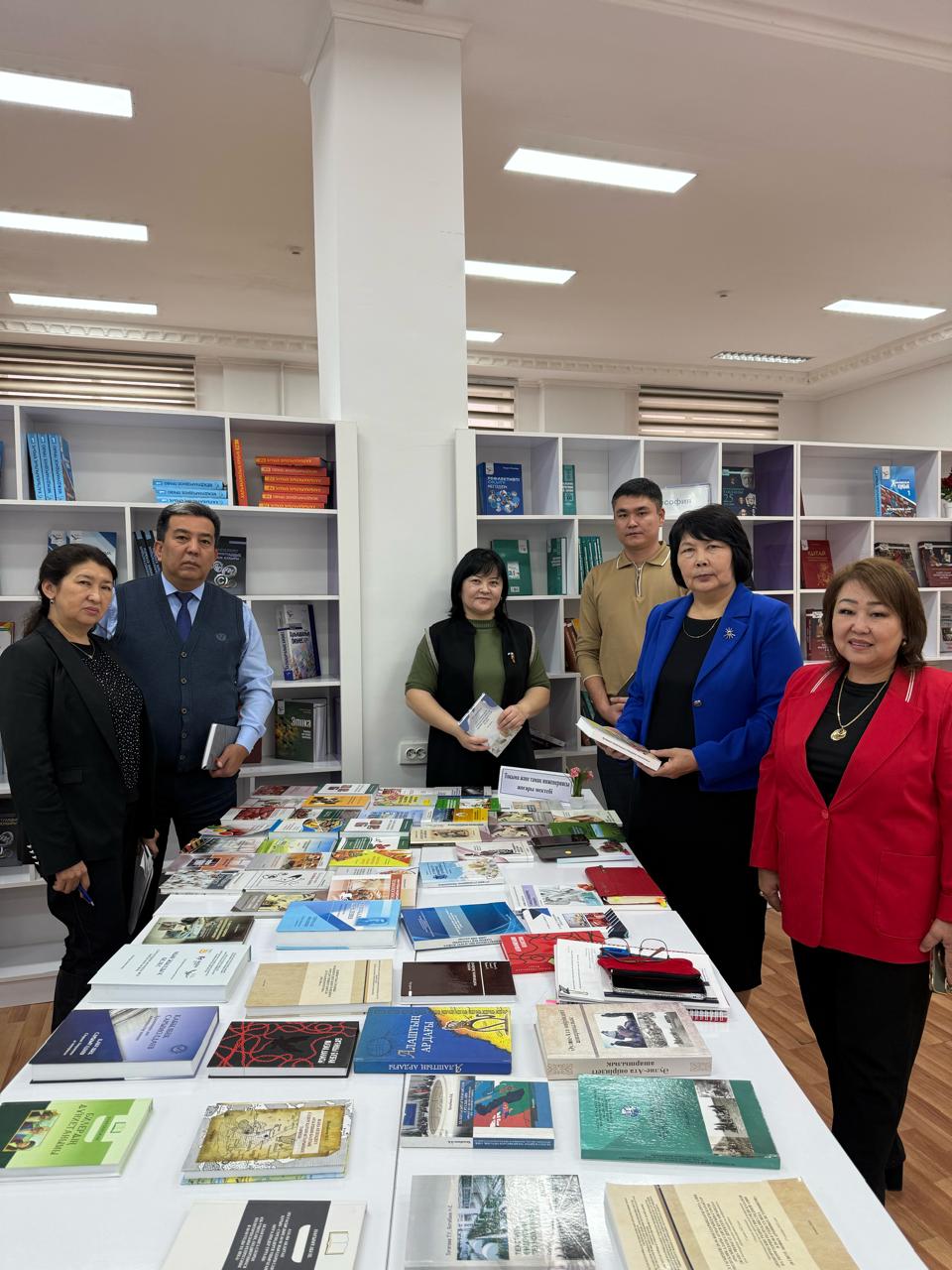 Кафедралар мен кітапхана ынтымақтастығын арттыру мақсатында 