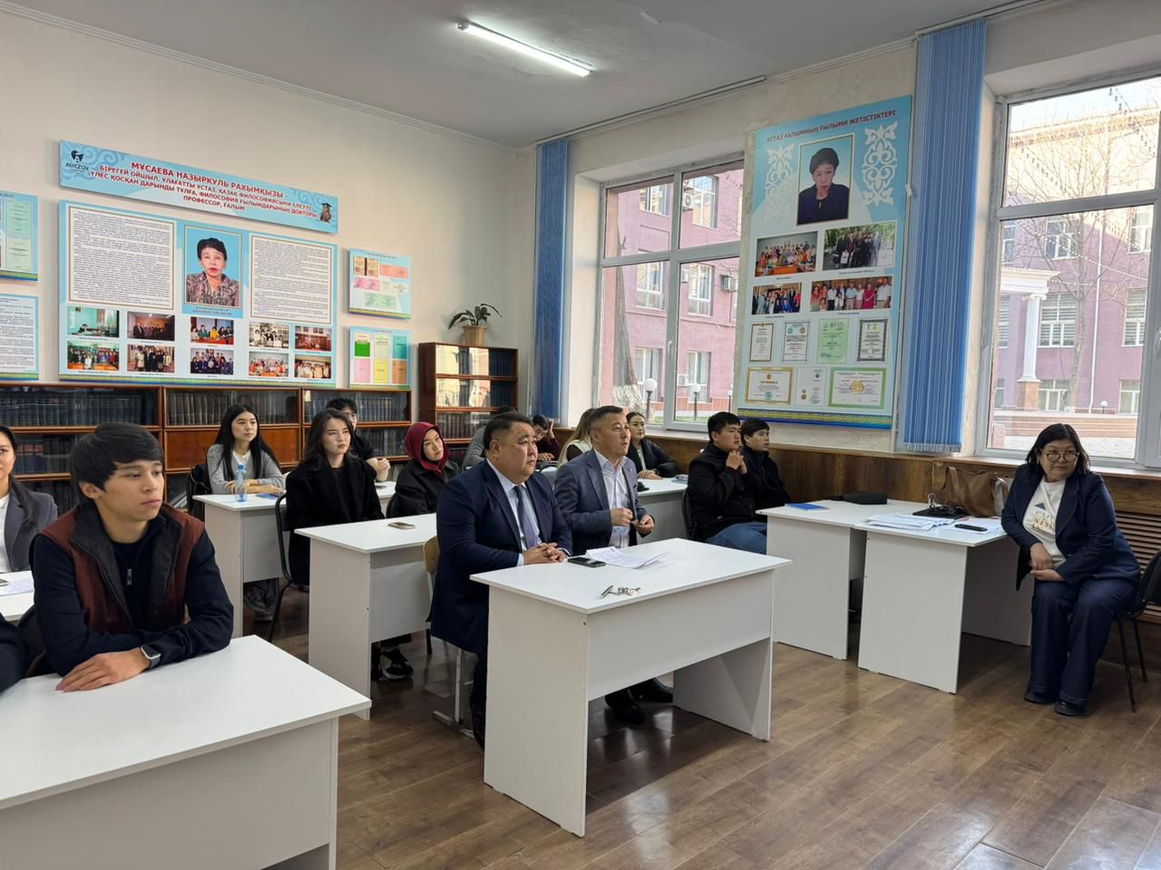 Курс «Актуальных проблем социальной философии»